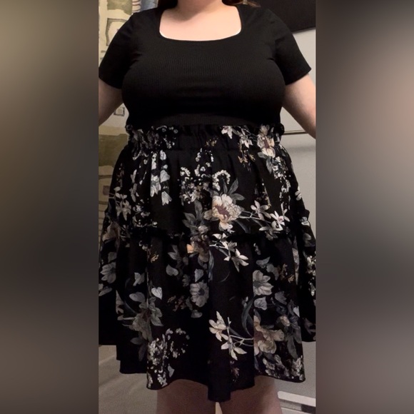 Two piece SHEIN set - Picture 2 of 4